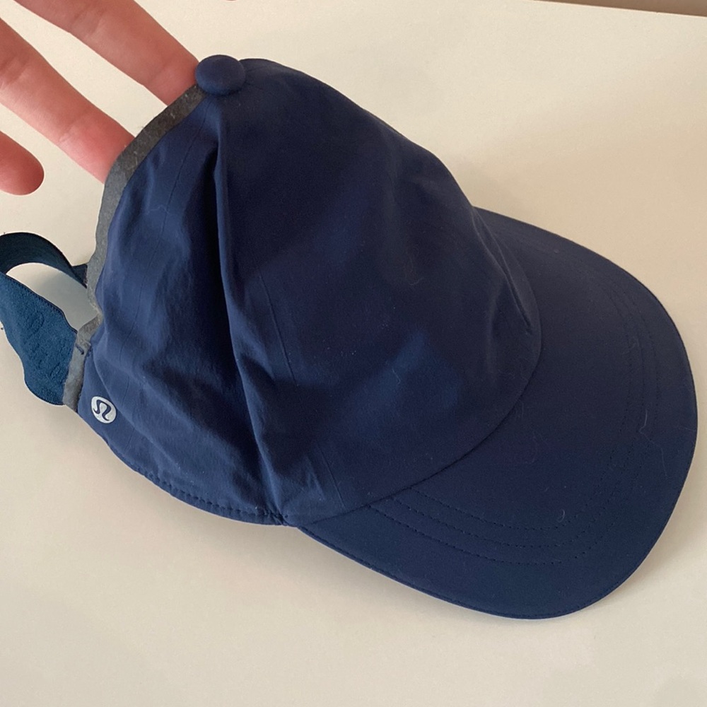 Lululemon ponytail hat